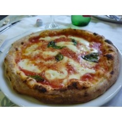 Pizza Margherita con Provola - Pizzeria Ristorante Fratelli Cafasso