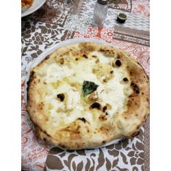 Pizza 4 formaggi - Pizzeria Ristorante Fratelli Cafasso