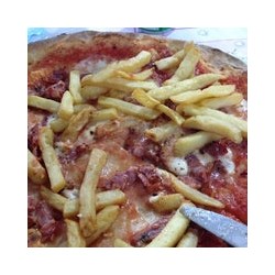 Pizza Wurstel e Patatine - Pizzeria Al Gambero Rosso