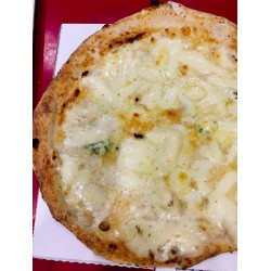 Pizza 4 Formaggi - Pizzeria Samuele