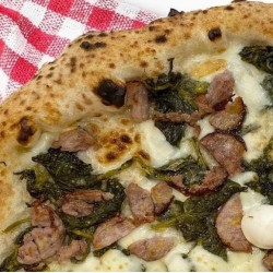 Pizza Salsiccia e Friarielli - il massimo della pizza