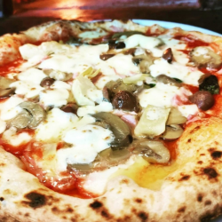 Pizza Capricciosa - A Ogge a 8 Pizzeria Friggitoria