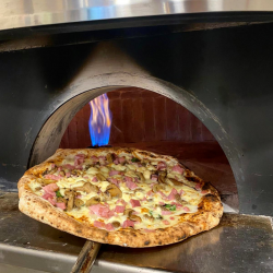 Pizza Prosciutto e Funghi - A Ogge a 8 Pizzeria Friggitoria