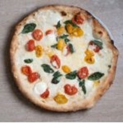Pizza Doppio del Vesuvio - Donna Sofia