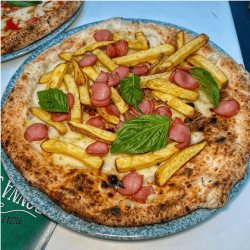 Pizza Wurstel e Patatine - Donna Sofia a Chiaia